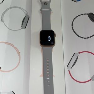 Apple Watch series 4 40 MM